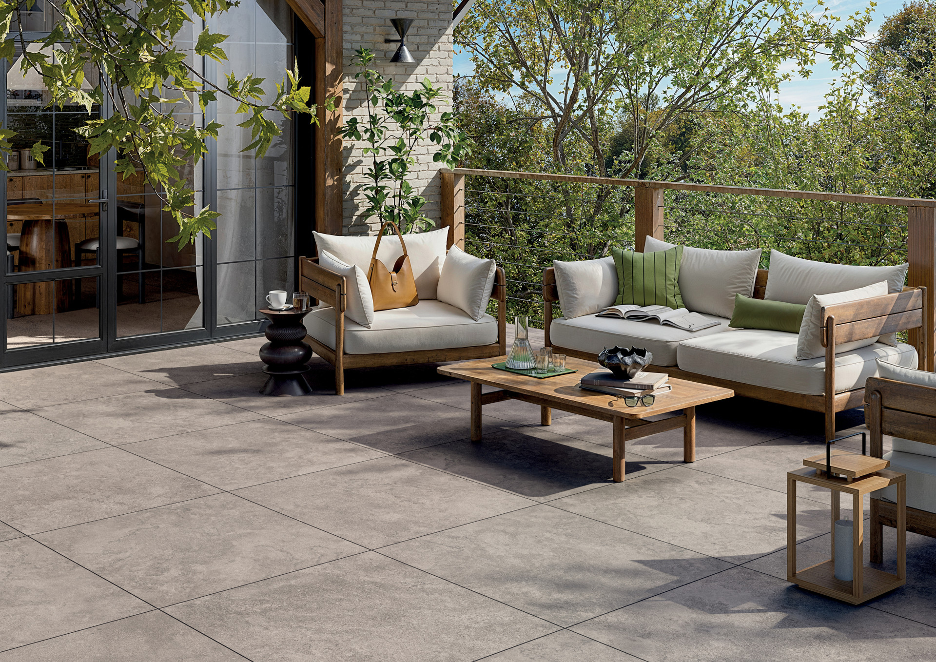 Carreaux grand format Revêtement Sanitaire et Robinetterie